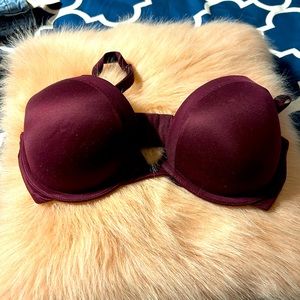 Great Condition Victoria’s Secret Fabulous Bra Plunge in Berry 34D